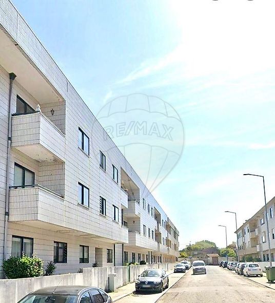 Apartamento T3 em Gulpilhares e Valadares